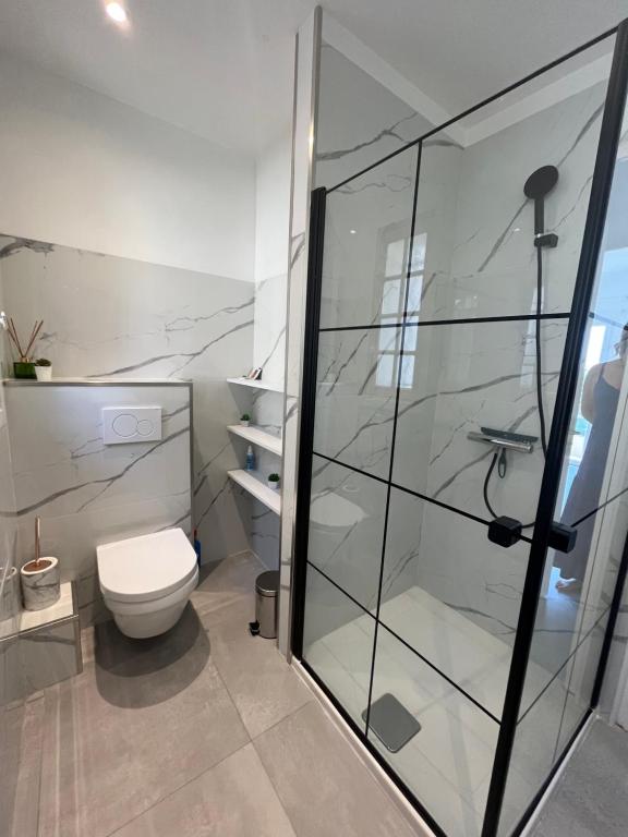 Haut de villa 2 chambres - vue mer - parking privé - 3