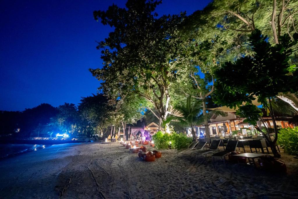 สระว่ายน้ำ