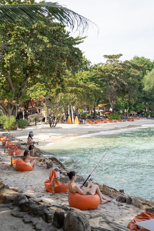 สระว่ายน้ำ