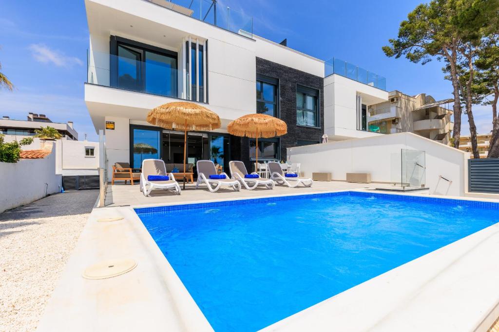 UHC Villa Portofino - 2