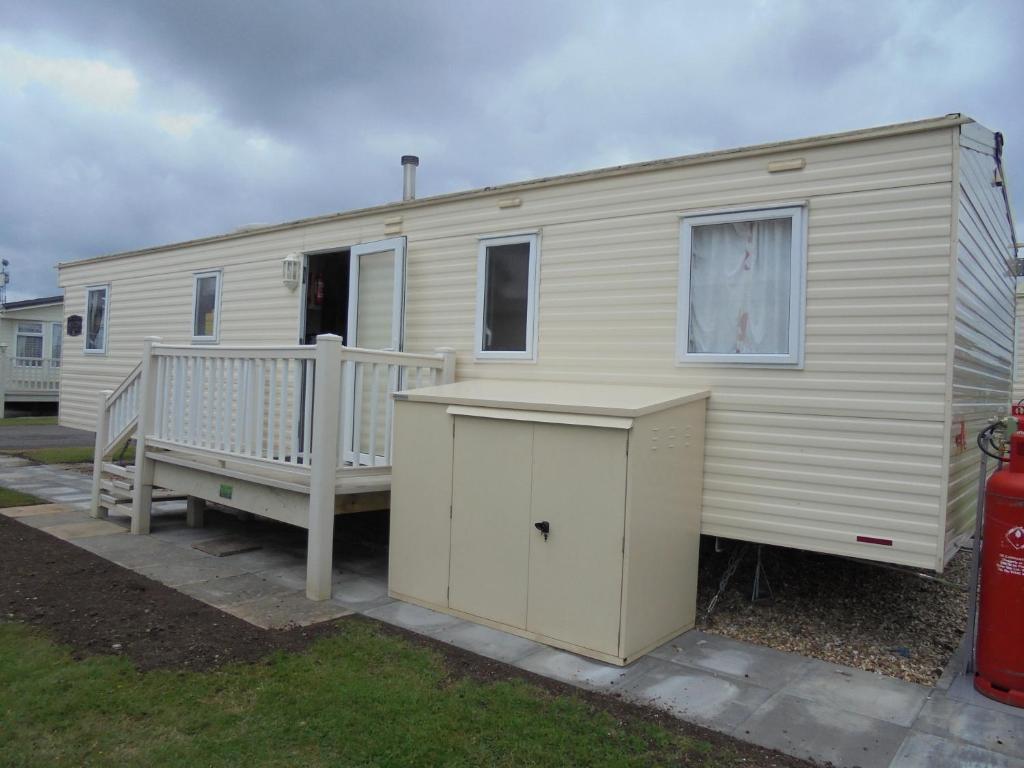 Kingfisher Horizon III 8 Berth Close to site entrance, Ingoldmells