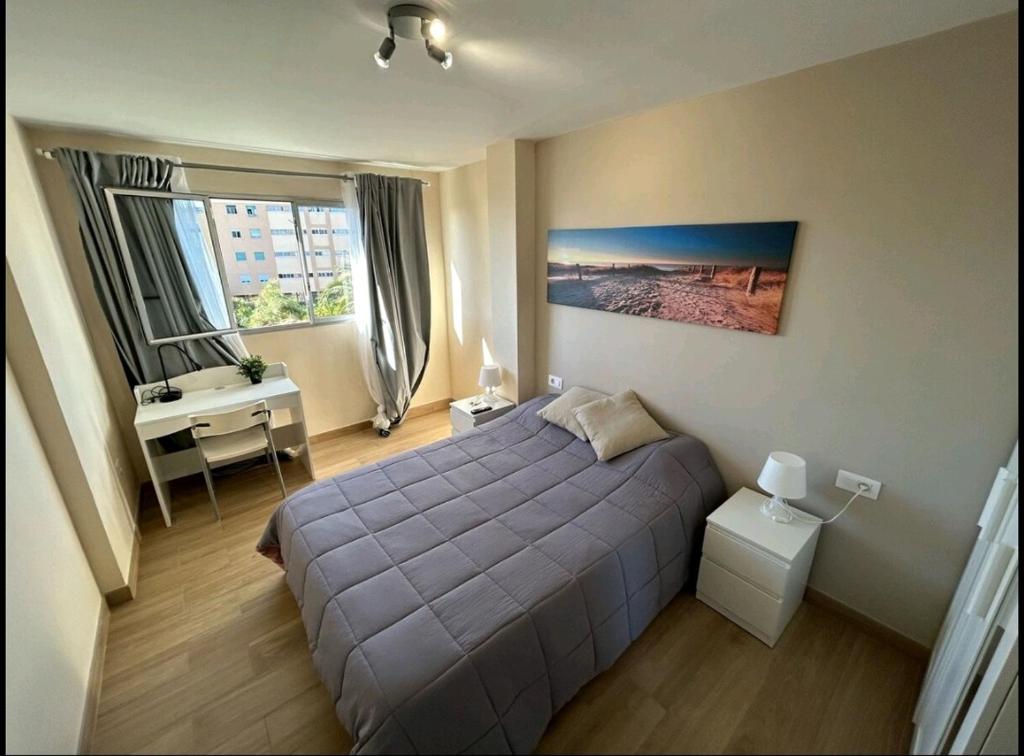 Hostal Mari en La Laguna, alquiler habitación privada en hostal, 6 habitaciones cerca de la universidad y aeropuerto Norte, 3 baños compartidos - 4