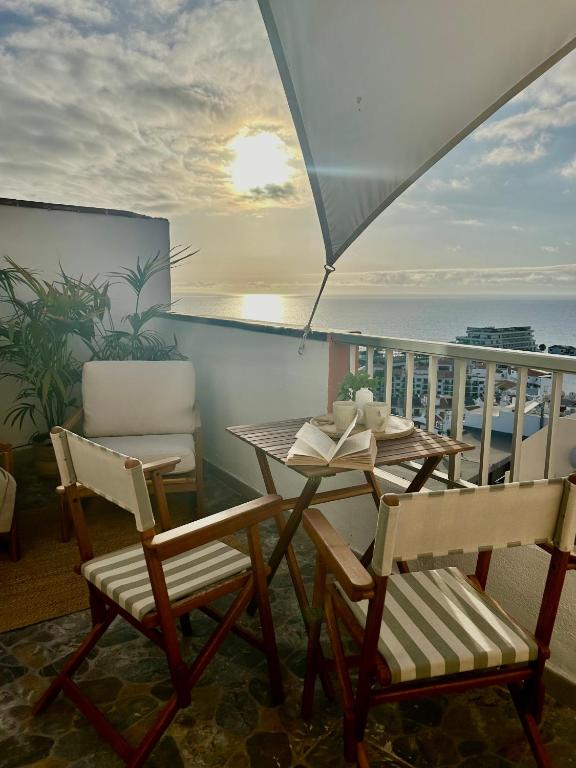 Sunset Oasis of Los Gigantes - 2