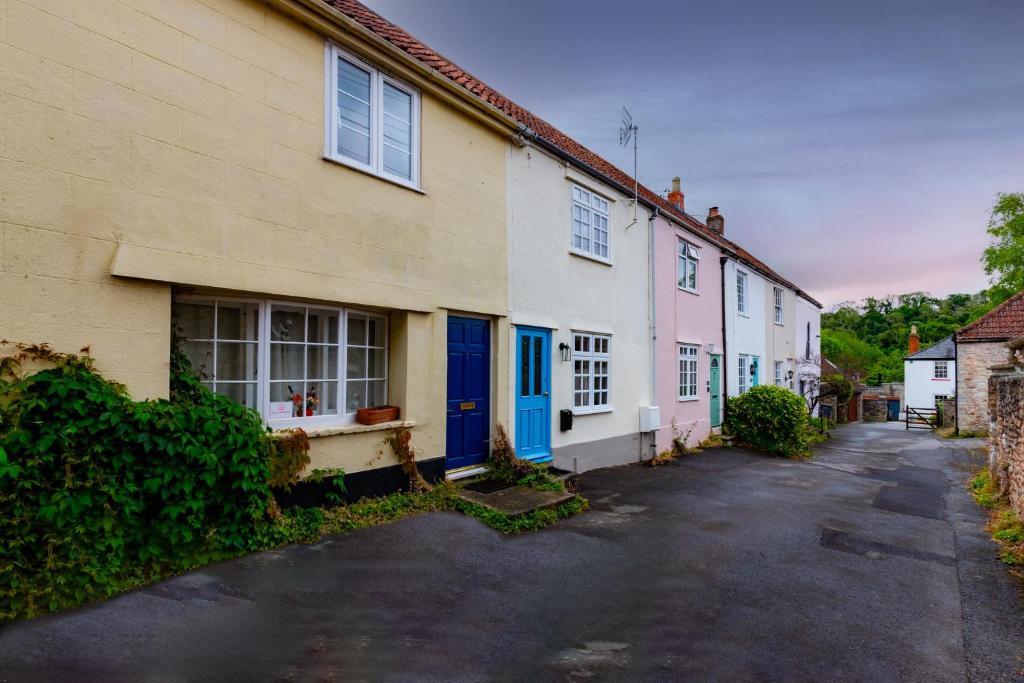 The Snug - A Quaint Mews Cottage City Centre, Wells