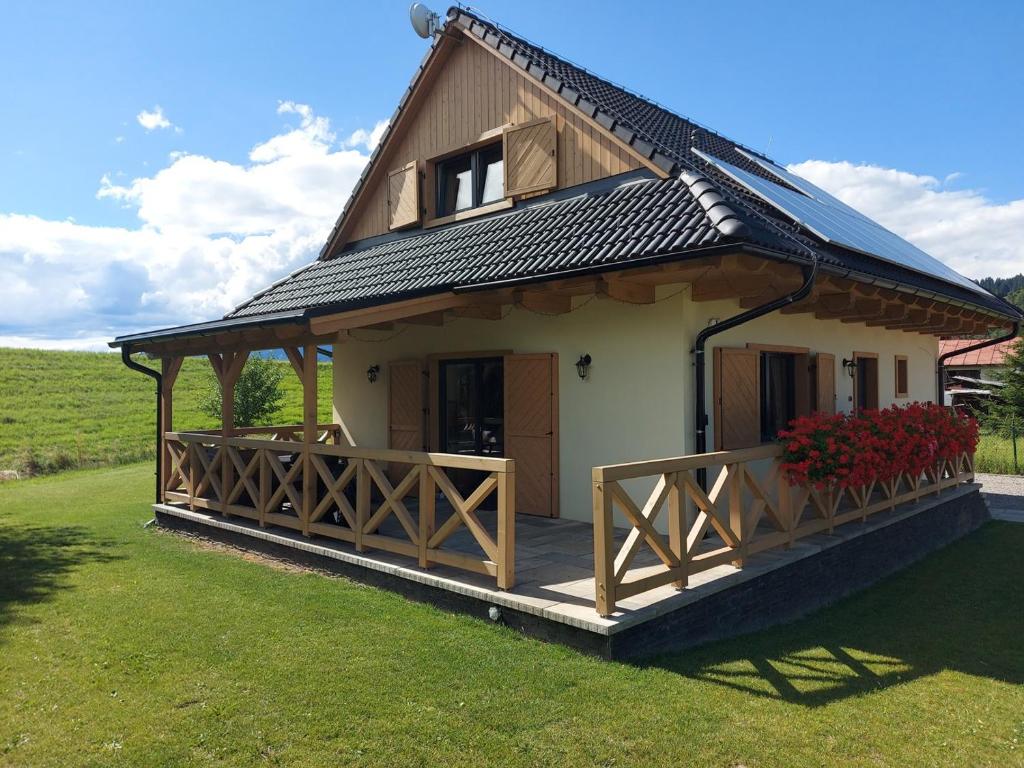 CHALUPY TRI GROŠE VLAŠKY, Bešeňová