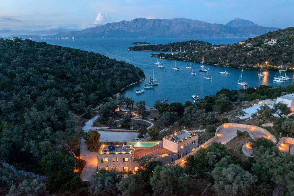 Amphitheatro Boutique Hotel, hotel in Meganisi
