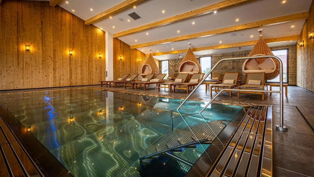 Hôtel SPA du Lac de Madine - Maison DRAPIER，位于Heudicourt-sous-les-Côtes的酒店