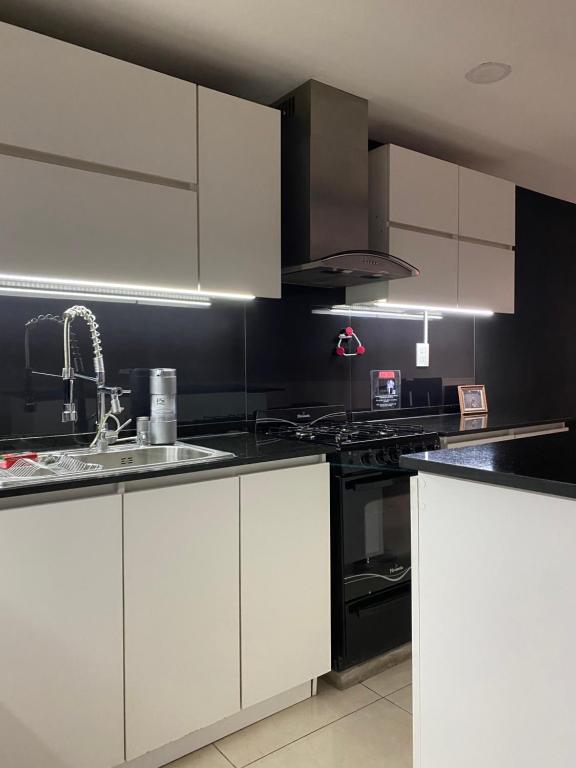 Casa Moderna en zona céntrica - 2