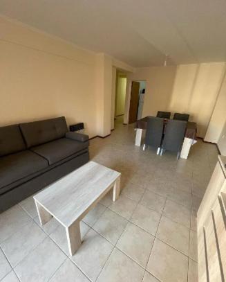 Departamento -Oro- Frente al Parque Sarmiento, By Apartcba - 3