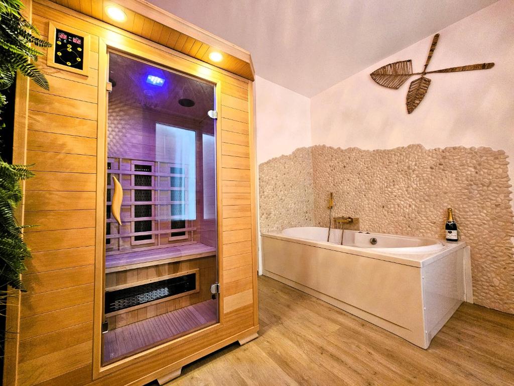 Tout confort ! Balnéo, Sauna, Cinéma, Climatisation, Parking, WiFi - 4