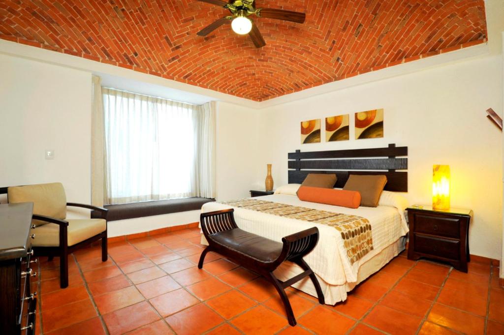 Las Palmas Condominio - 2