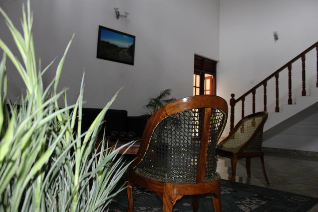 Shared lounge/TV area