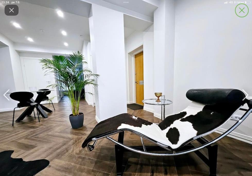 Unique apartment on the prestige address, Helsinky