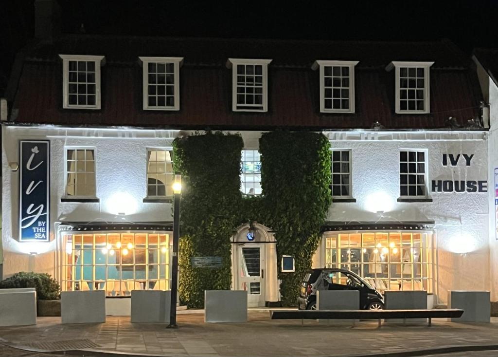 Ivy By The Sea, Scarborough