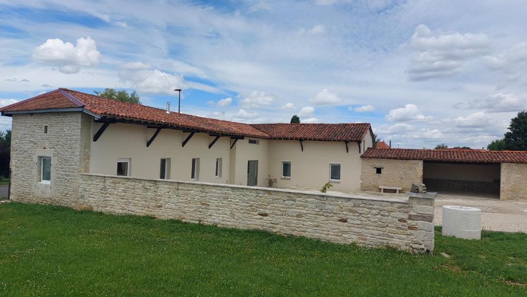 Old Farmhouse, Chaumesnil