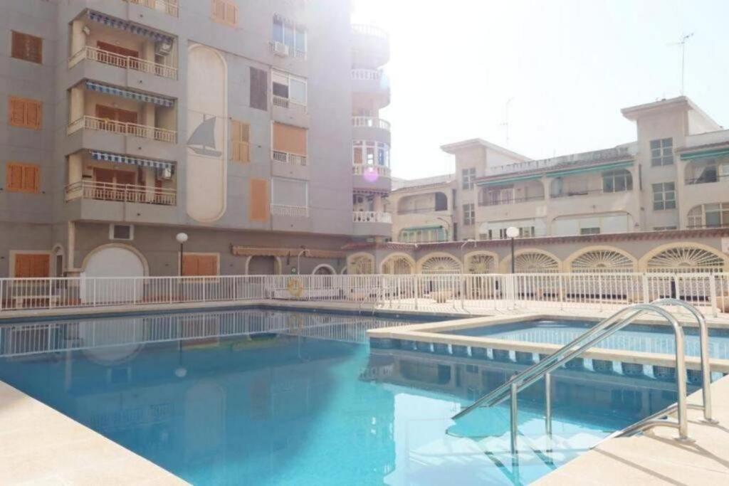 2 BR Beautiful apartment 300m from beach with pool! - 5
