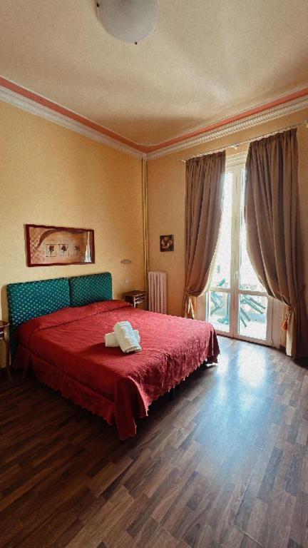 Viareggio rooms facing the sea - 1