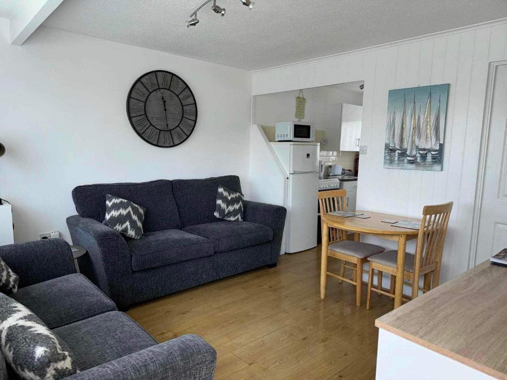 103 Sunbeach South facing 2 bed chalet M and T chalets, Great Yarmouth