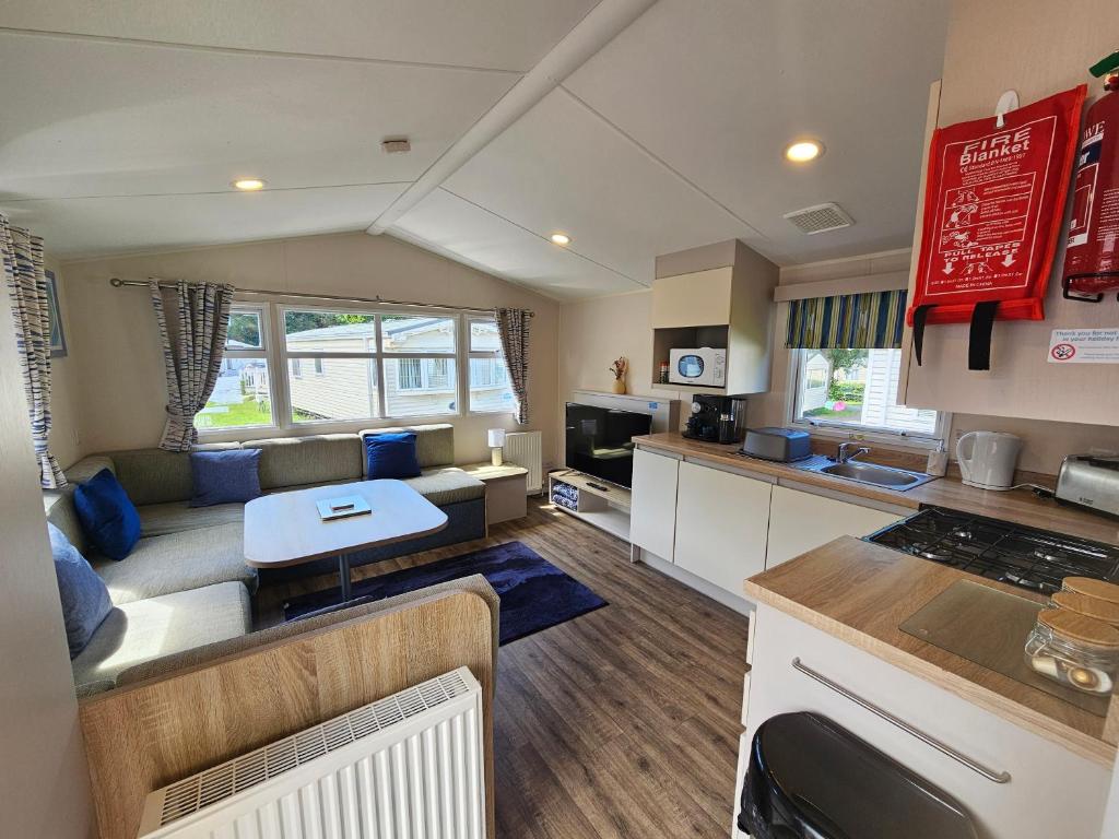 Cosy Caravan Haven Marton Mere, Blackpool