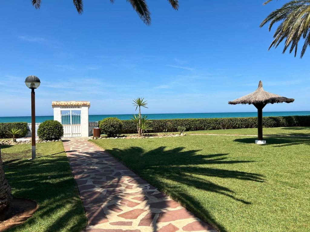 BOIRA - Vivienda en urbanización a primera línea de playa - 3