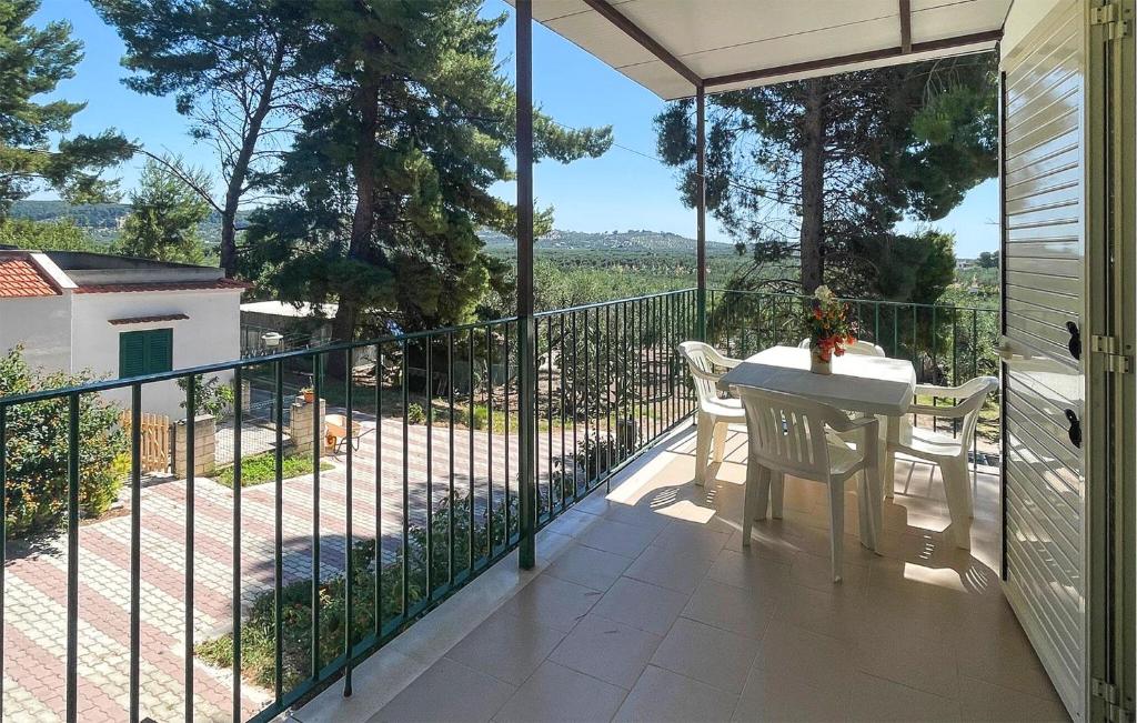 Beautiful Apartment In Vieste With Wifi - 3