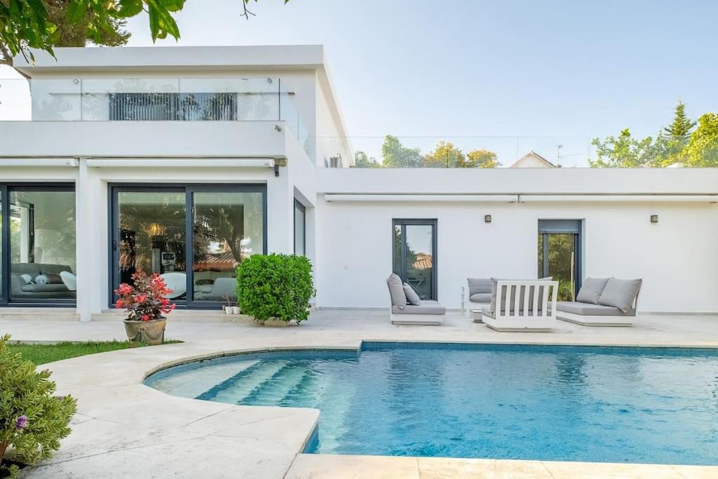 Stunning villa near the beach - 1