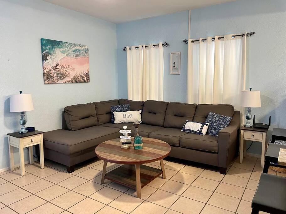 Morningside #201 Lovely condo close to beach access, South Padre Island