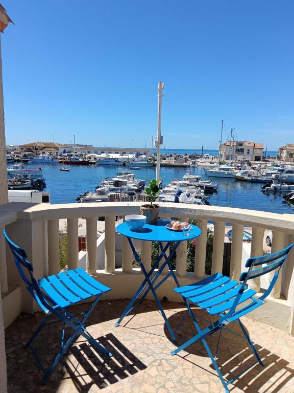 SUPERBE maison, rénovée port de Carro -terrasse,calme & lumière - 2