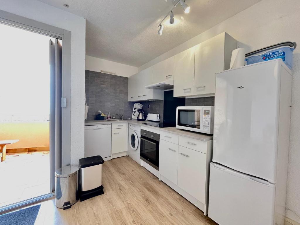 Appartement T3 face à la mer avec terrasse et parking privé à Sète - FR-1-338-587 - 4