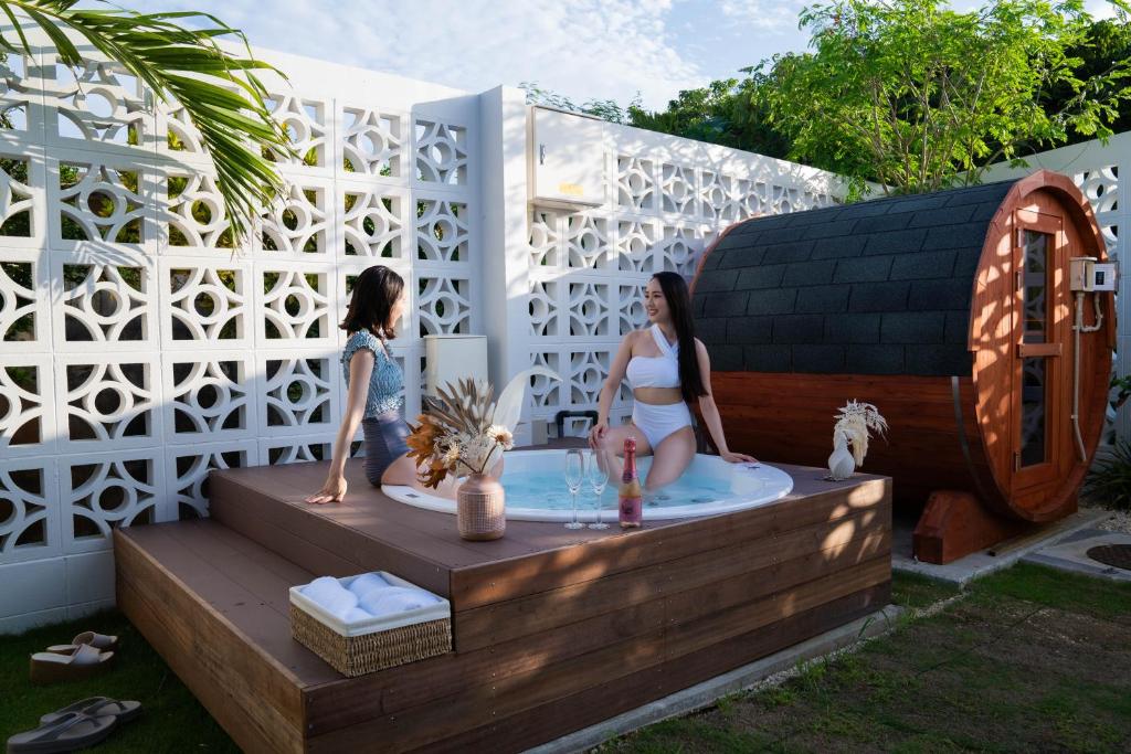 The House By The Sea, Mijakodžima