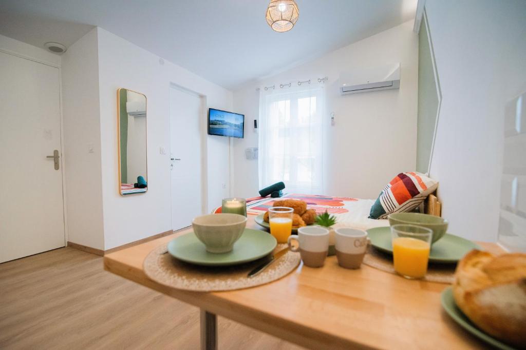 Tout confort ! Ville, Climatisation, Parking, Wifi, Calme, TV - 3