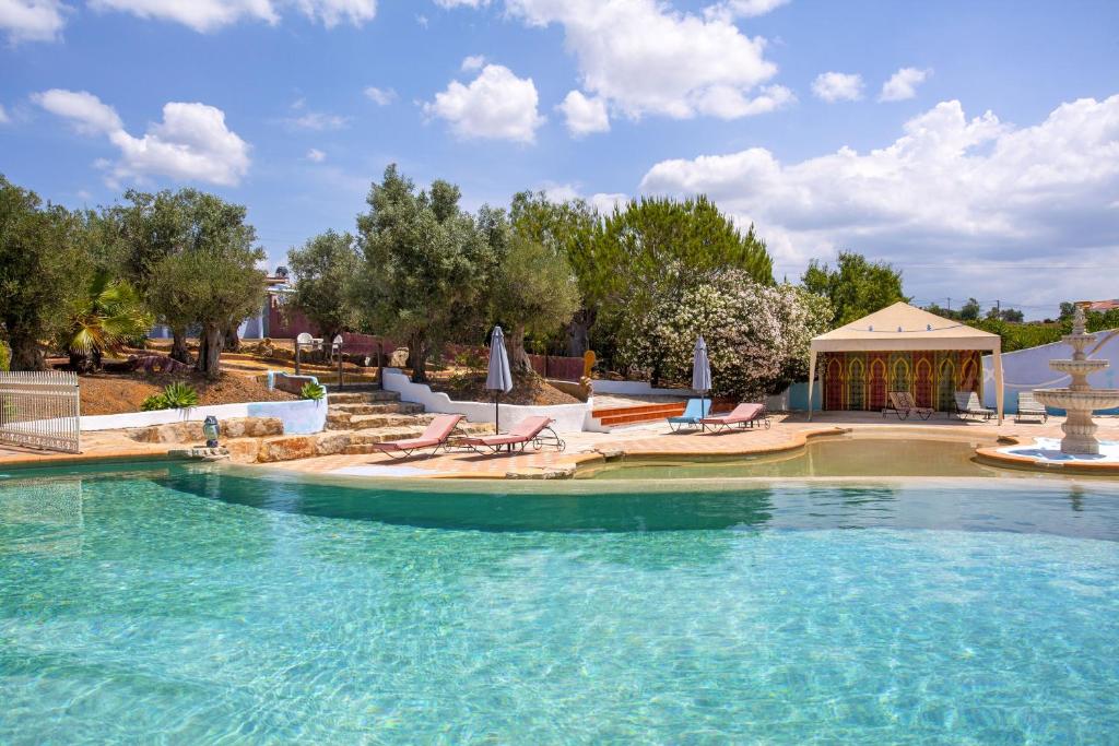 Swimming pool, Hotel Capela das Artes in Silves