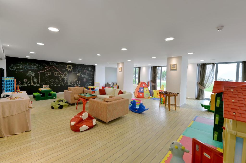 共用ラウンジ/TVエリア