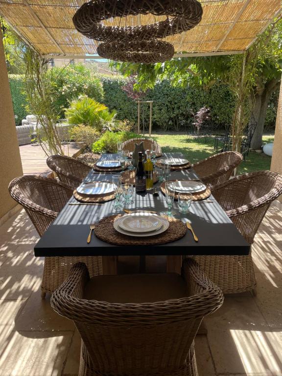 Villa Jasmin - Charming & Cosy (Sleeps 6) - 4