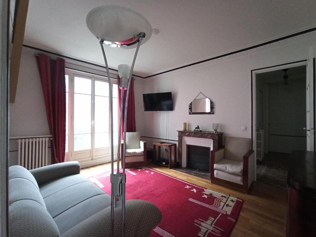 Paris 6th Cultural Apartment in Saint Germain des Pres - 3