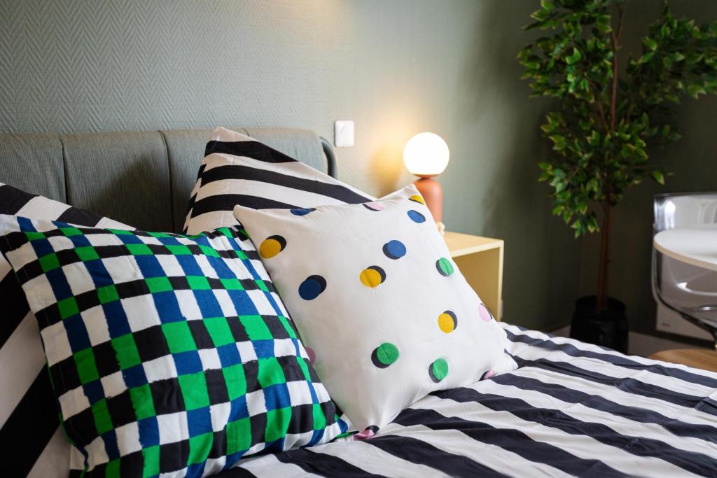 Lila Home - Tour Eiffel à 10mn - Balcon et Parking offert - 3