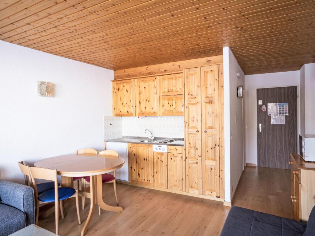 Apartment Dixence 109 by Interhome - 4