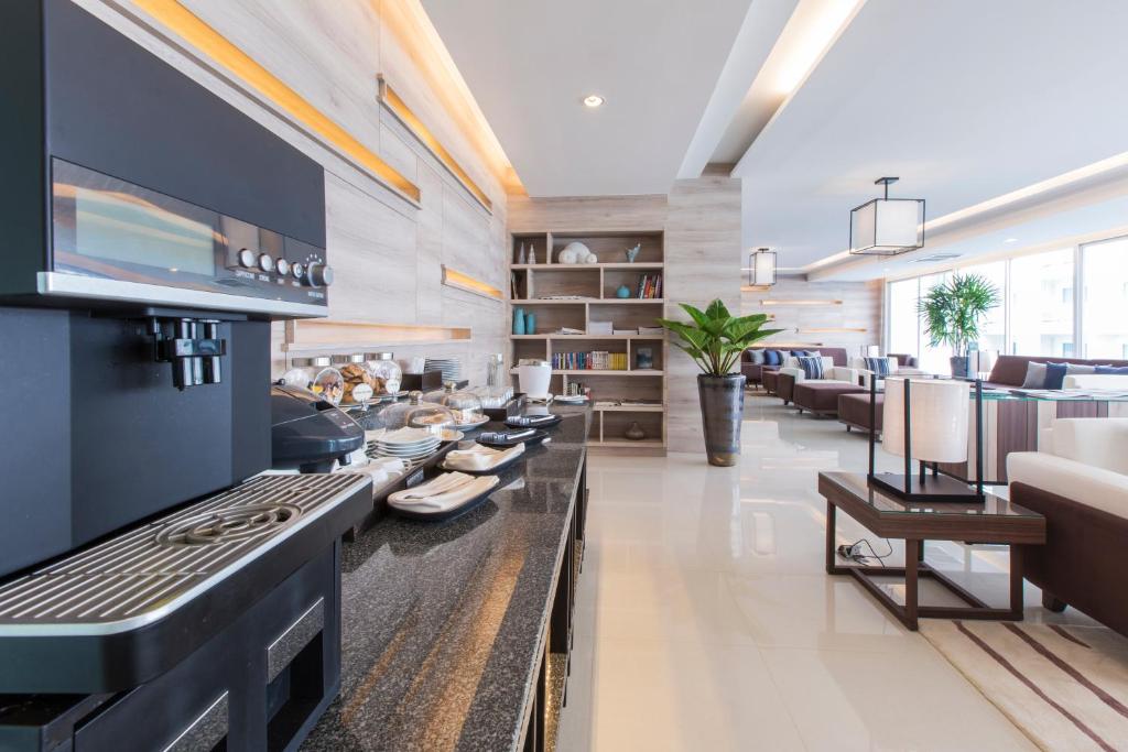 Shared lounge/TV area