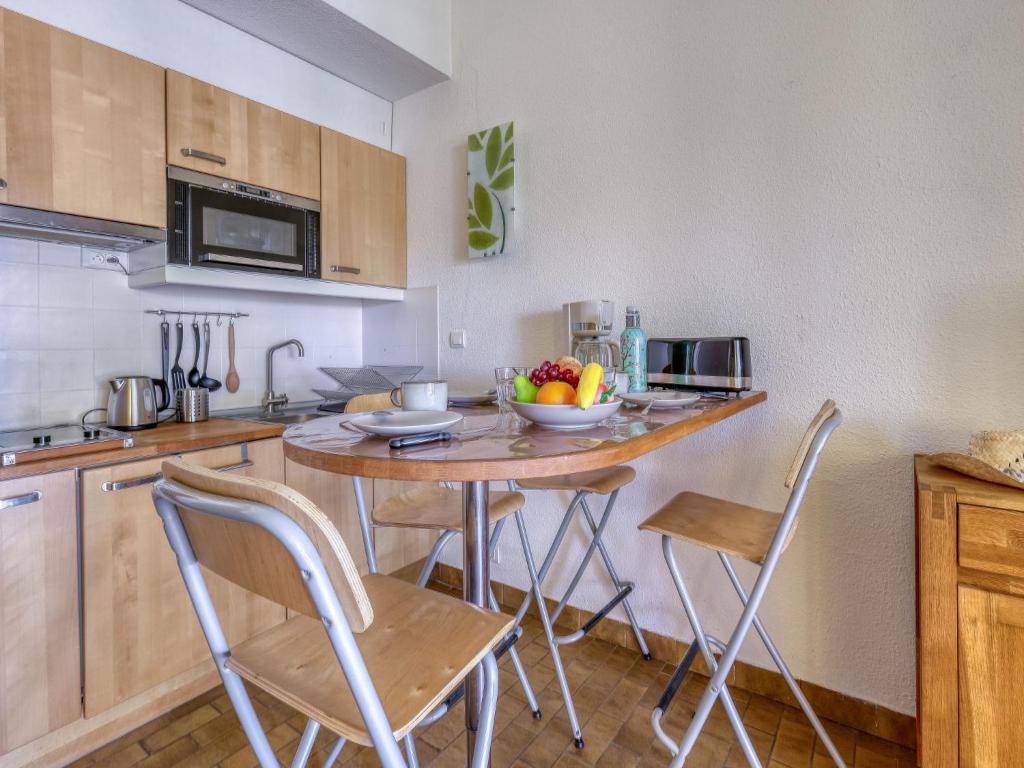 Studio Les Hauts du Port-5 by Interhome - 4