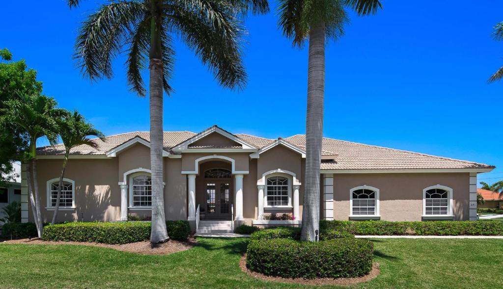 Peruvian Palms, Marco Island