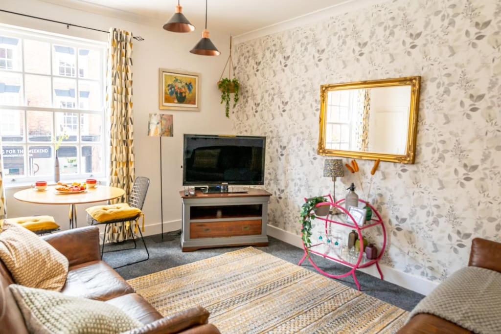 3 The Haw thornes Sleeps 6 NEC 7mins, Coleshill