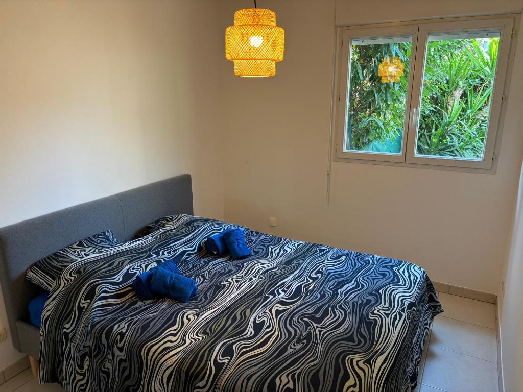 Beachside Apartment with Pool & Garden in Juan les Pins - 5