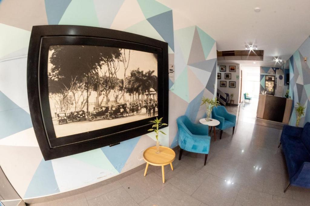 Regency Plaza Hotel - 1
