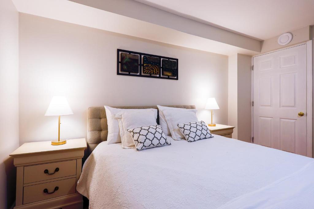 1,200sq ft comfy home, perfect location, luxury bedding, feels like home!, Mississauga