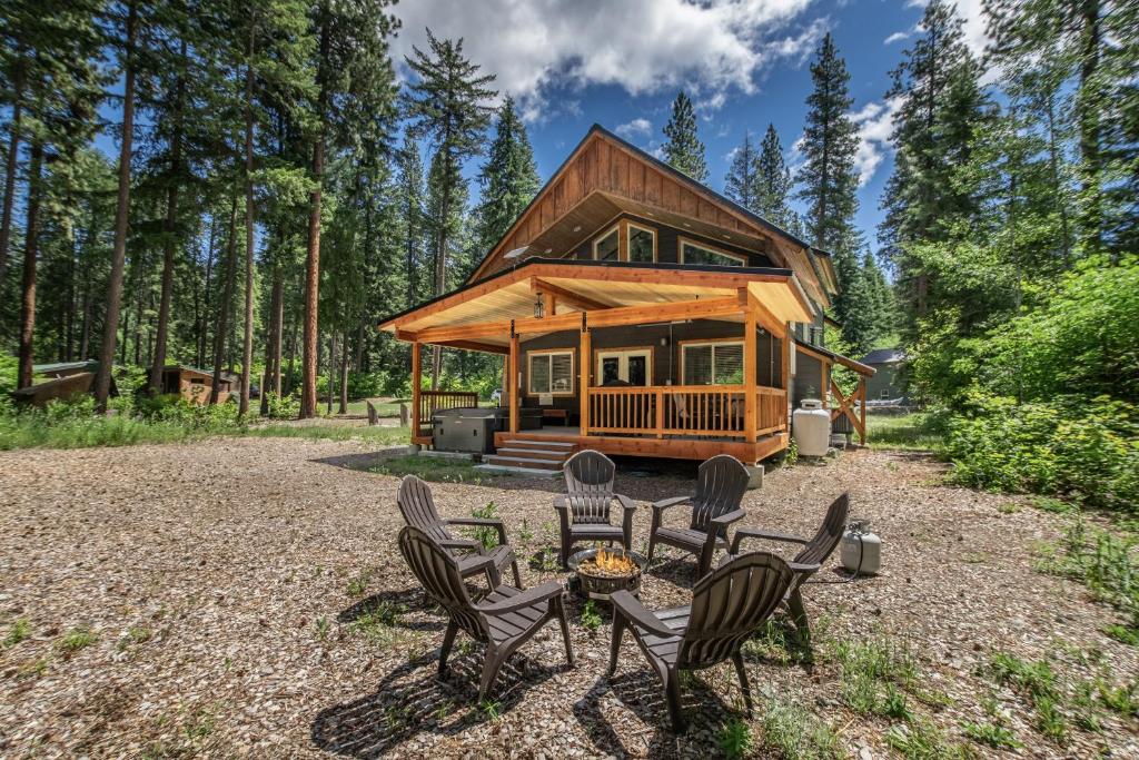 Compass Cabin by NW Comfy Cabins, Leavenworth