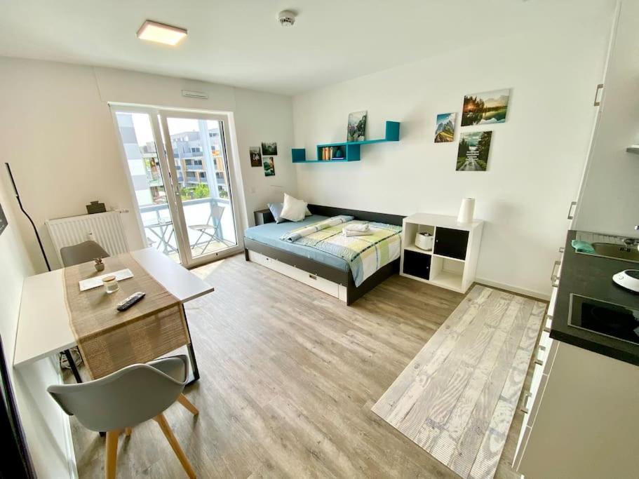 Carefree Mikroapartment inkl. Balkon + Tiefgarage - 1