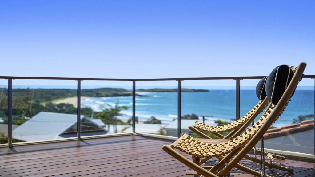 Sundecks - Stunning Oceanview Beach House in Emerald Beach, Emerald Beach
