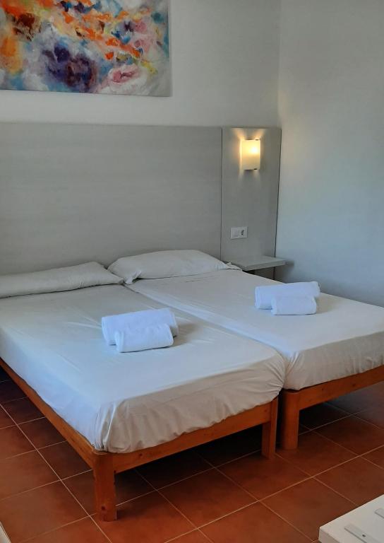 Aparthotel FLORA PARK & AQUAROCK — Hotel rooms in Cala'n Bosch, Balearic Islands