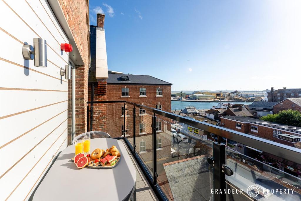 Harbour View by Grandeur Property, Poole