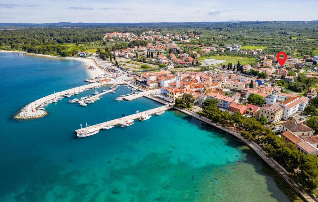 Lovely Apartment In Fazana With Wifi, Fažana